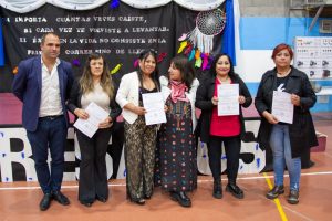 Velázquez: “La educación abre nuevos horizontes y permite construir sueños”