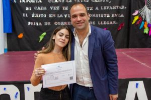 Velázquez: “La educación abre nuevos horizontes y permite construir sueños”