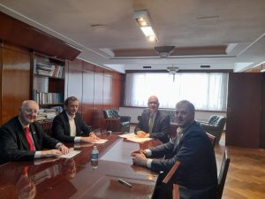 El Gobierno de Santa Cruz firmó convenio para implementar el sistema informático e-SIIDF