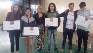 El Gobierno Provincial entregó más de 100 computadoras a estudiantes de Gobernador Gregores