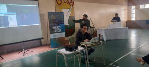 El Gobierno Provincial entregó más de 100 computadoras a estudiantes de Gobernador Gregores