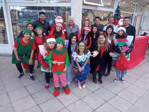 Papá Noel estuvo en Lotería de Santa Cruz y  dejó regalos para los más chicos
