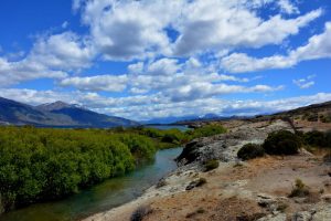 Lago Posadas: un oasis natural de ensueño por descubrir