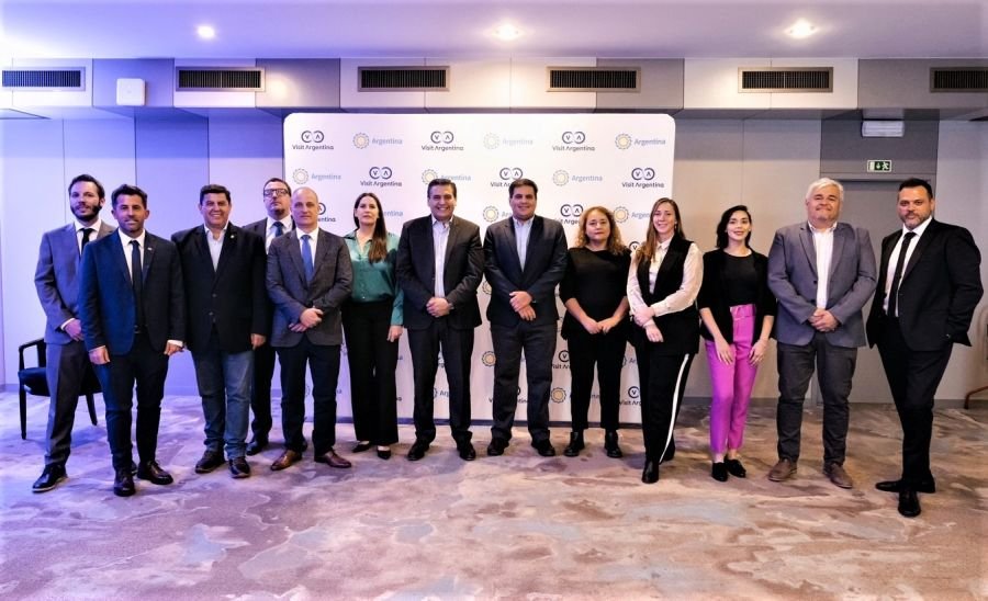 Santa Cruz potencia sus destinos turísticos en el mercado europeo