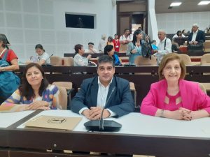 Santa Cruz avanza en salud, deporte y educación junto al gobierno de Cuba
