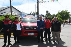 Fortalecimiento a las localidades: entregaron una camioneta 0KM al personal de bomberos de Los Antiguos