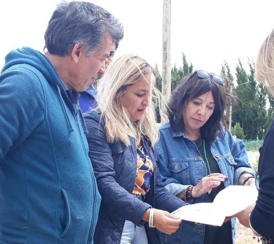 Recorrieron el predio donde se construirá el nuevo edificio de la Escuela Secundario Profesional de Lago Posadas