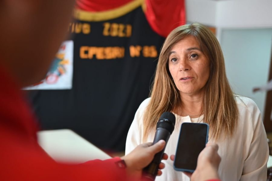 Navarro: “Las chicas y chicos se merecen una educación de calidad”