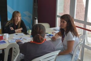 Sisto: “Esta articulación entre el Gobierno Nacional y el de Santa Cruz nos permitió entregar más de 1600 anteojos”