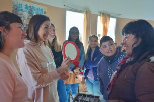 Programa Mirarnos: Se entregaron anteojos a titulares de derecho de Puerto Deseado