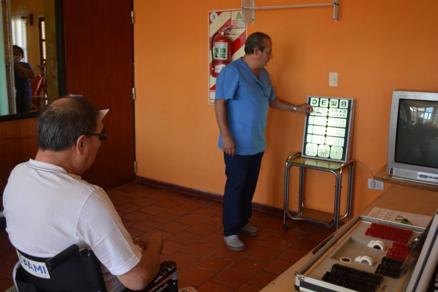 Programa Mirarnos: Se entregaron anteojos a titulares de derecho de Puerto Deseado