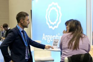 Feria PDAC: Santa Cruz inaugura su stand y continua en búsqueda de inversiones para el sector minero