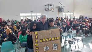Identidad Santacruceña: Esteban Bayer acompañó a los estudiantes del CPES Nº41