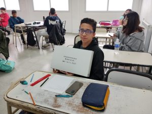Educación realizó entrega de notebooks en el Polivalente de Arte