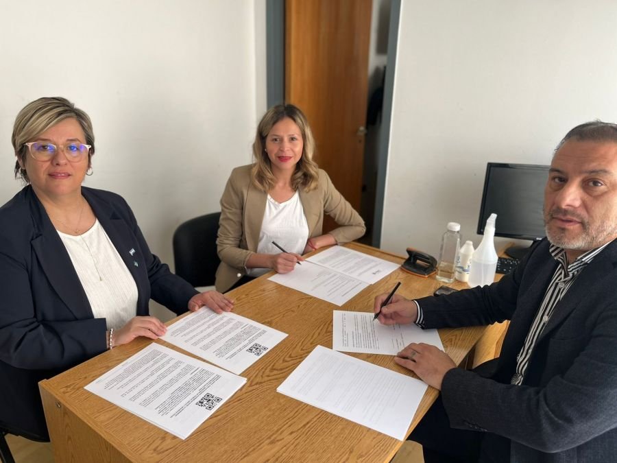 Se rubricó convenio de cooperación mutua entre el Ministerio de Trabajo y la Universidad Siglo 21