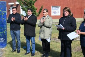 Se presentó un mural artístico y una placa en honor a la comunidad de Las Heras