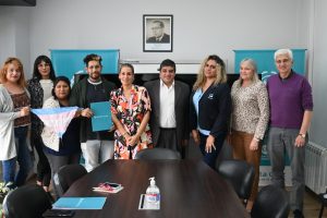 Se entregó la resolución que garantiza la atención integral de las personas del colectivo LGBT