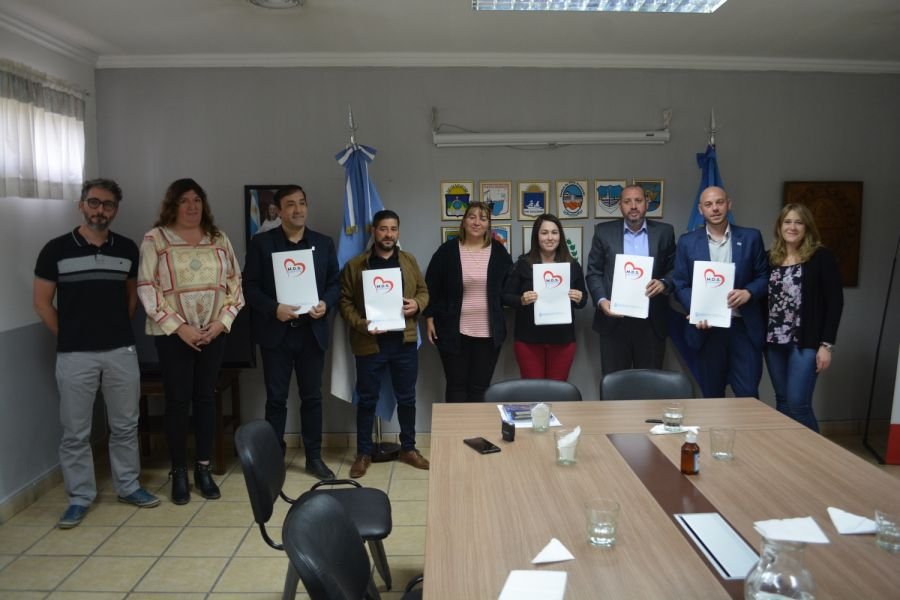 Se firmaron convenios sobre niñez y adolescencia con municipios
