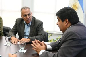 Autoridades de Salud se reunieron con el embajador de Cuba