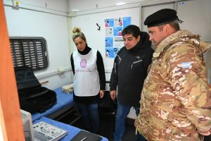 Autoridades de Salud y del Ejército Argentino recorrieron los dispositivos de atención en El Chaltén