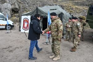 Autoridades de Salud y del Ejército Argentino recorrieron los dispositivos de atención en El Chaltén