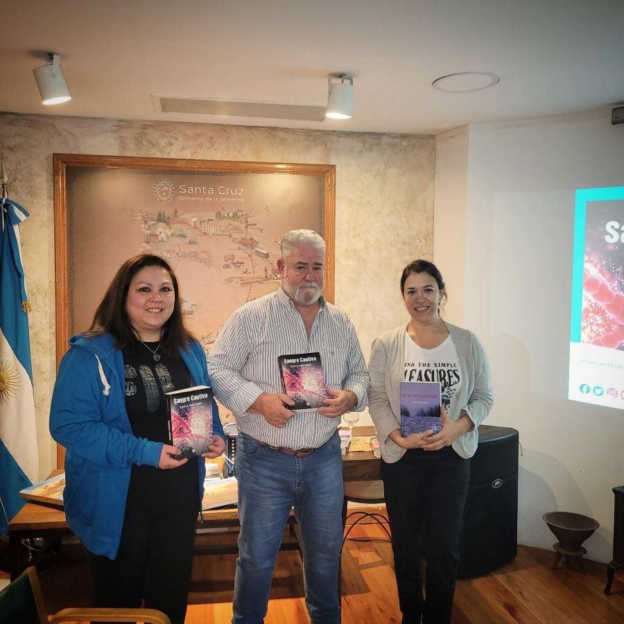 El escritor Luis Pellanda presentó su nuevo libro en la Casa de Santa Cruz