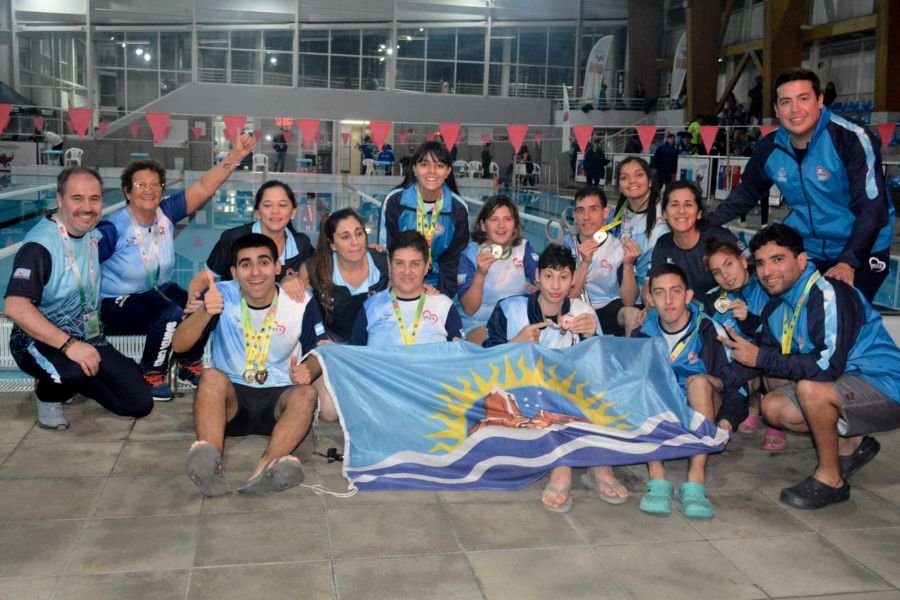 Santa Cruz suma más medallas en atletismo y natación