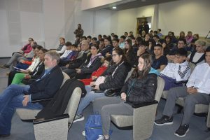 Diego Golombek brindó una charla a estudiantes de la Escuela Industrial de Procesos Energéticos