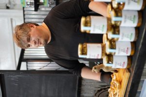 Las y los emprendedores, la música y los visitantes: Un éxito de Sabores Santacruceños en Río Turbio