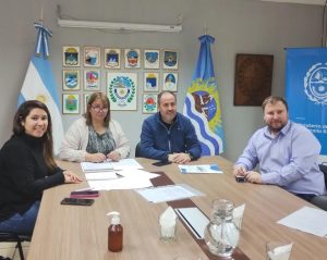 Firmaron convenios de protección a la niñez y deporte con el municipio de Los Antiguos