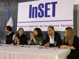 Velázquez: “Es una formación académica que pensamos junto a los preceptores y preceptoras”
