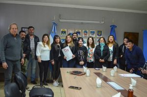 Suman nuevos emprendimientos cooperativos a la economía santacruceña