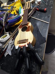 La Escuela Provincial de Música Re Si avanza con el Taller de Luthería