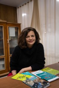 29° Feria del Libro: Desde instituciones educativas llega a los estudiantes con la charla de Paula Bombara