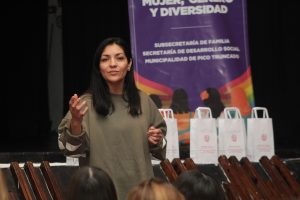 Mora: “Nuestro ejercicio permanente es poder promover estos espacios para ir construyendo juntas, juntos, juntes, sociedades distintas”