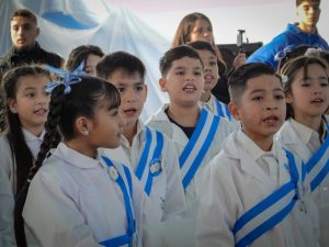 Estudiantes prometieron lealtad a la Bandera “Mirando a Malvinas” en todas las escuelas de Santa Cruz