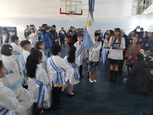 Estudiantes prometieron lealtad a la Bandera “Mirando a Malvinas” en todas las escuelas de Santa Cruz