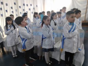 Estudiantes prometieron lealtad a la Bandera “Mirando a Malvinas” en todas las escuelas de Santa Cruz