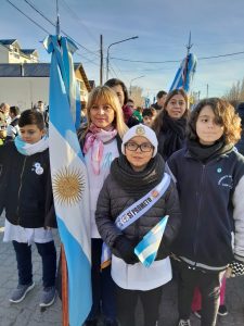 Las escuelas primarias participaron del Acto Central de la Jura a la Bandera en Río Gallegos