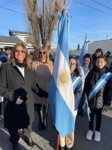 Las escuelas primarias participaron del Acto Central de la Jura a la Bandera en Río Gallegos