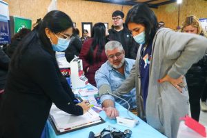 Tarde patriótica y recreativa junto a lxs vecinxs del Barrio Ayres Argentinos de Río Gallegos