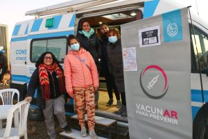 Tarde patriótica y recreativa junto a lxs vecinxs del Barrio Ayres Argentinos de Río Gallegos