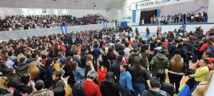 Estudiantes secundarios reafirmaron la Promesa a la Bandera en Caleta Olivia