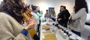 Se llevó adelante un taller de tintes naturales en El Calafate