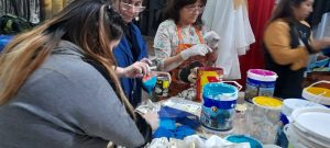 Estudiantes del IPES de Caleta Olivia llevan adelante el Proyecto “Pintarte en comunidad”