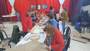 Estudiantes del IPES de Caleta Olivia llevan adelante el Proyecto “Pintarte en comunidad”