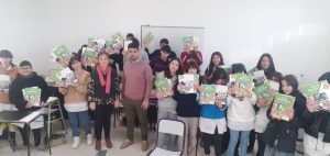 Avanzan con la entrega de libros destinados a Pico Truncado y Cañadón Seco