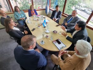 Santa Cruz y la Universidad de Quilmes firmaron un convenio para la capacitación del personal sanitario