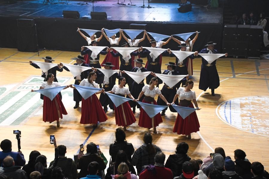 Con gran participación de la comunidad se concretó la velada patriótica en el Boxing Club de Río Gallegos