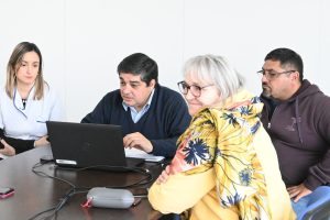 Santa Cruz convocó a autoridades hospitalarias y equipos médicos del primer nivel de atención